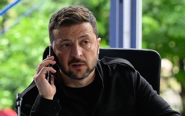 Zelenskyy: Russia fears Ukrainian drones over Red Square on May 9