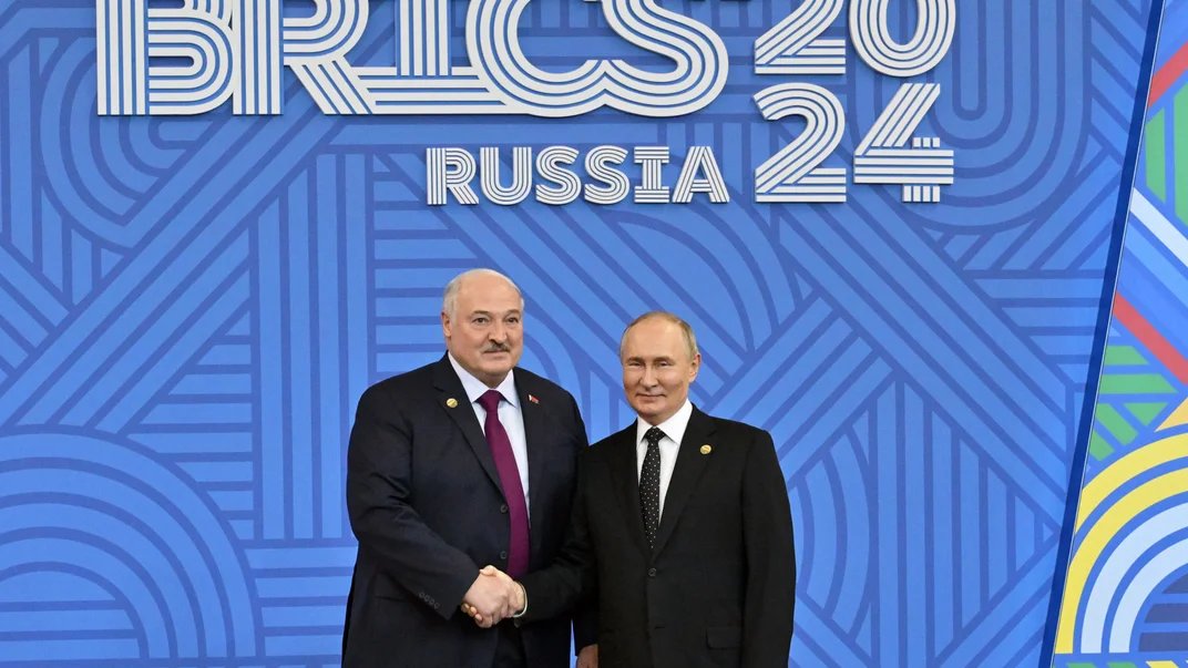 Lukashenko: foreign troops in Ukraine would be an escalation, analysts say