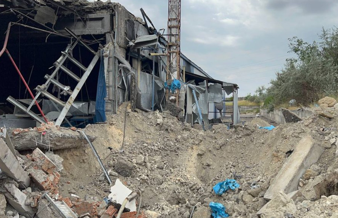 Mykolaiv and region under massive missile attack, destruction reported