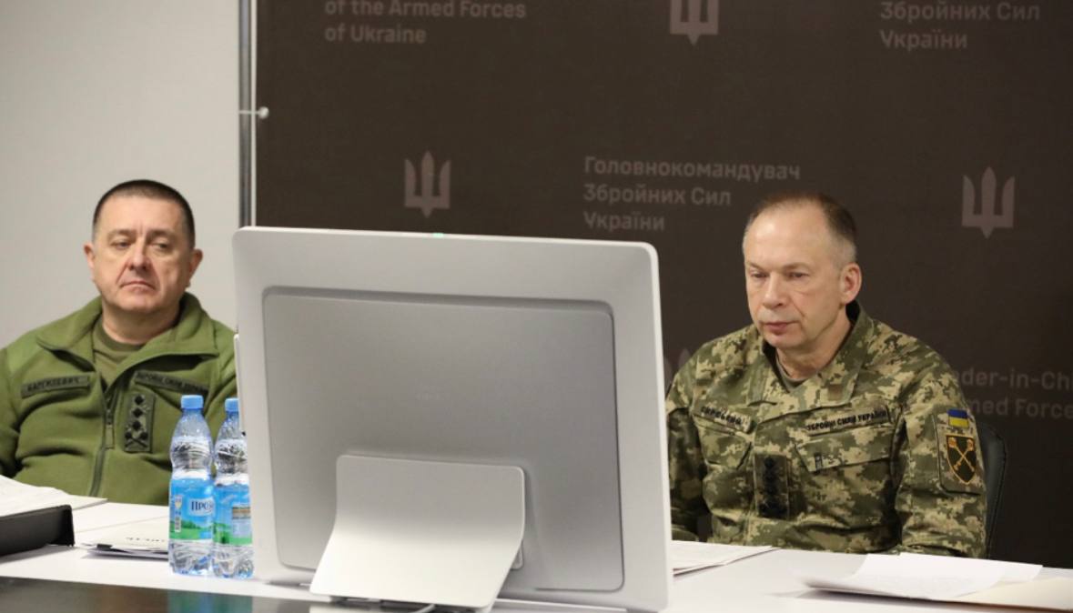 Syrskyi discusses EW and UAVs