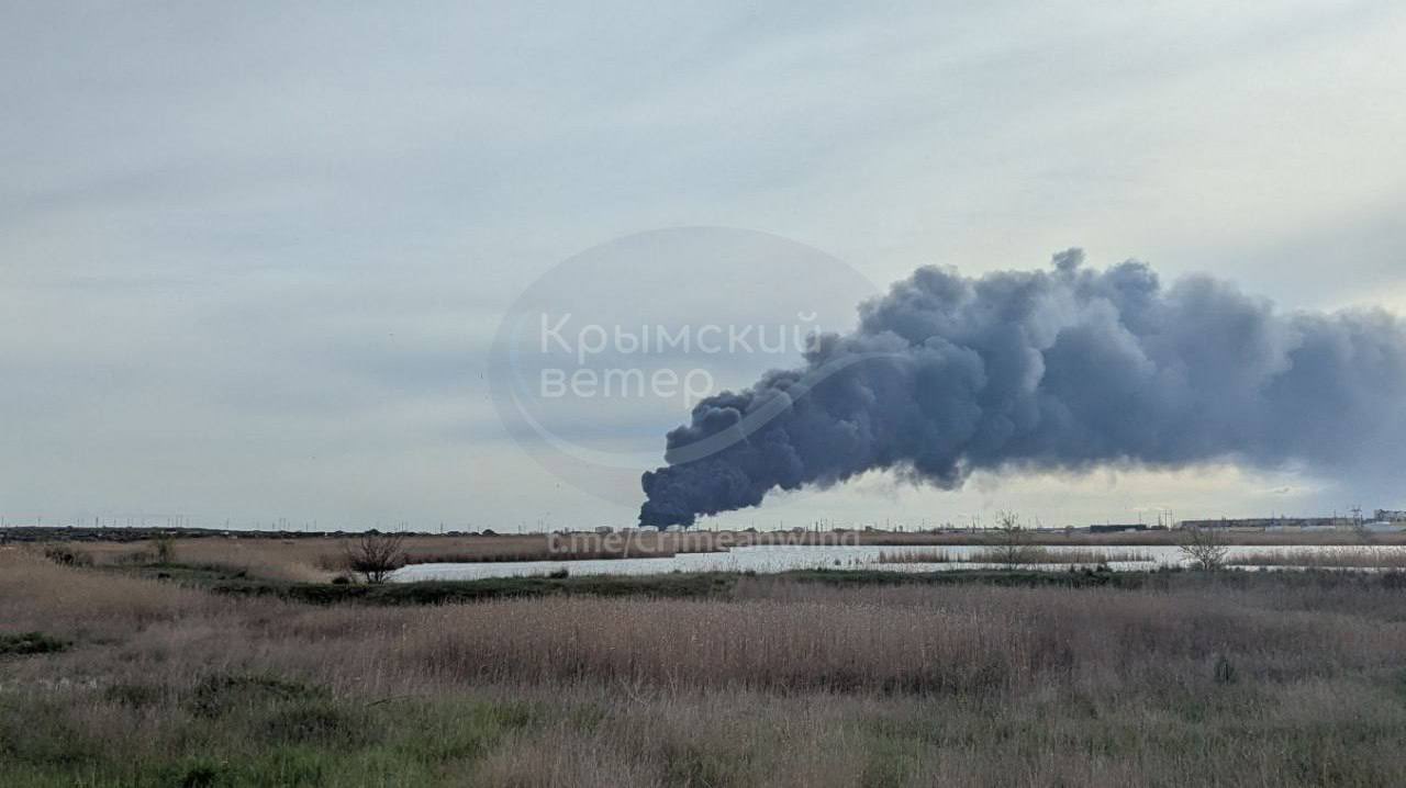 Ukrainian strike on Feodosia oil depot (later edited)