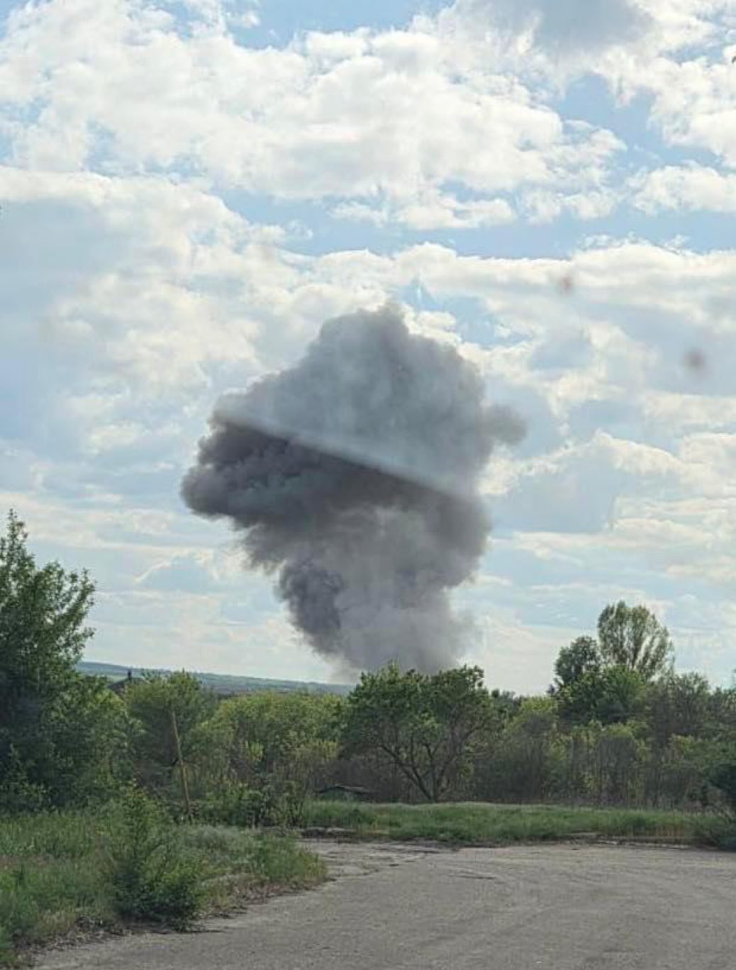 Russian Bombing in Nechvolodivka Kills 3