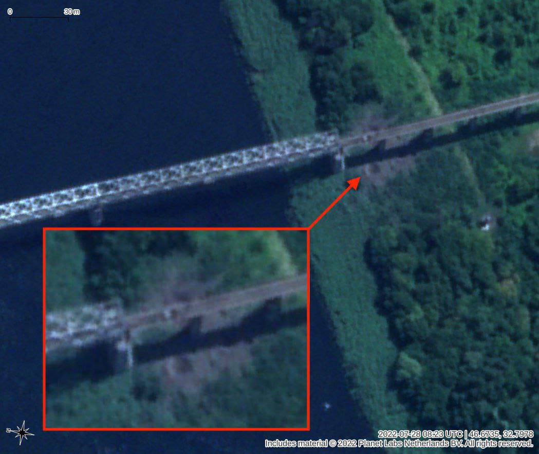 The railway bridge in Kherson damaged by artillery