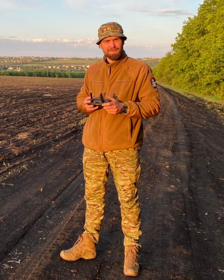 Callsign Taxi Driver: Drones Over Positions Constantly
