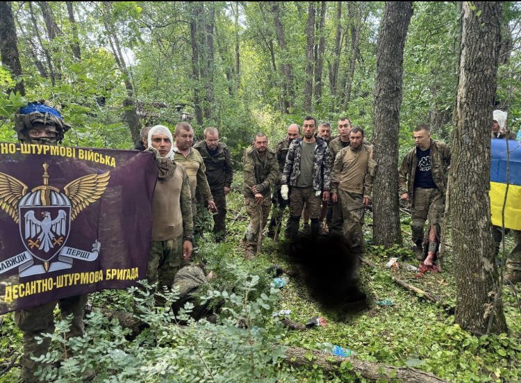 Ukrainian Airborne capture 14 Russian soldiers and Ural truck in Kursk