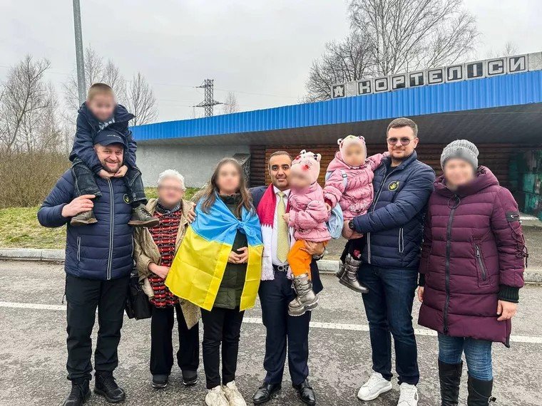 Ukraine returns five children abducted by Russians