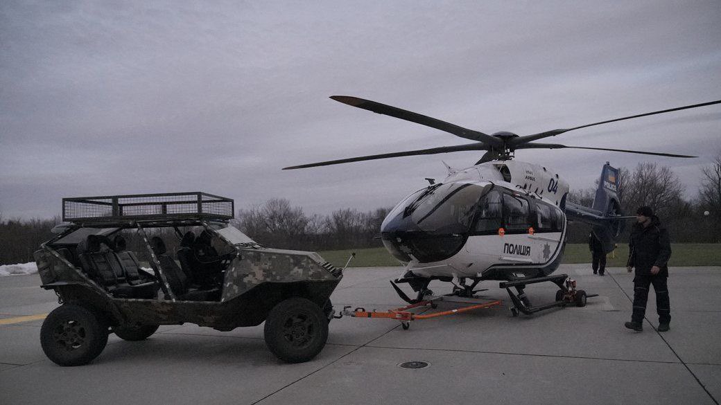 Ukrainian Police Helicopter Transports Wounded