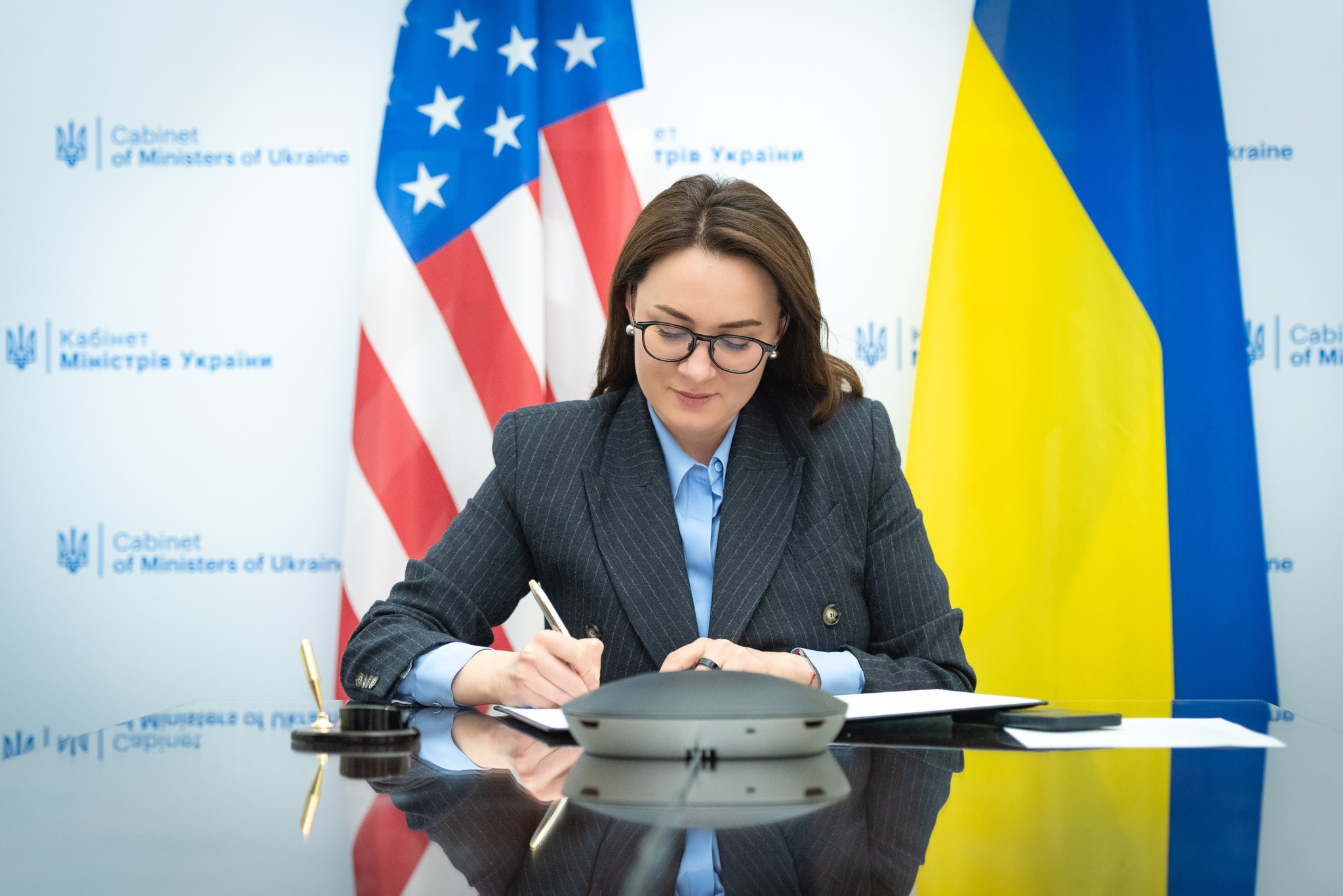 Ministry of Economy Hires Consultant for US Minerals Deal Negotiations