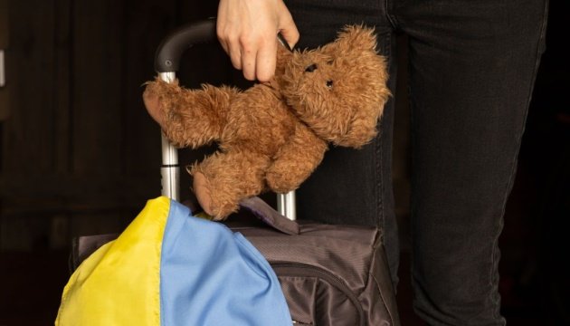 11 children evacuated from occupied Kherson region