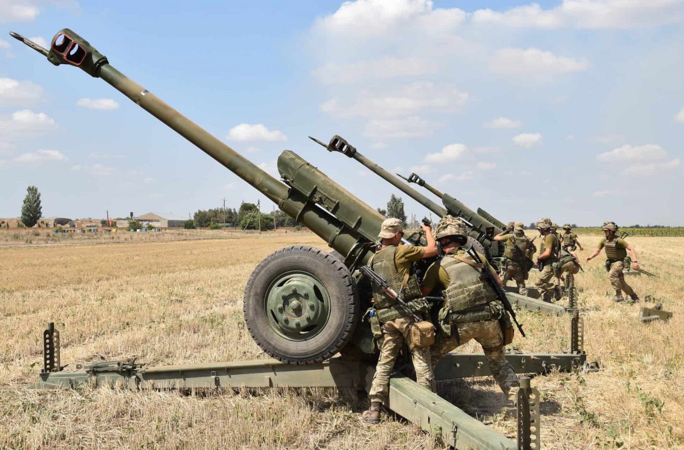 Czech activists raise 60 million crowns for six howitzers for Ukraine