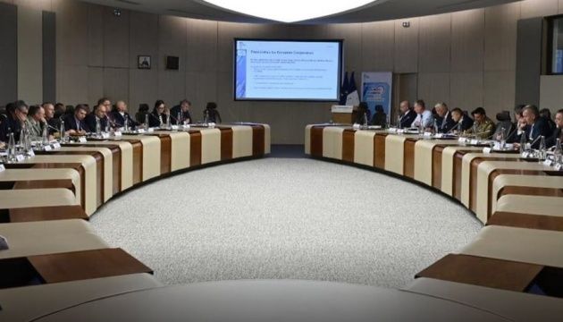 Ukraine presents ammo, drones, high-tech weaponry at Paris symposium