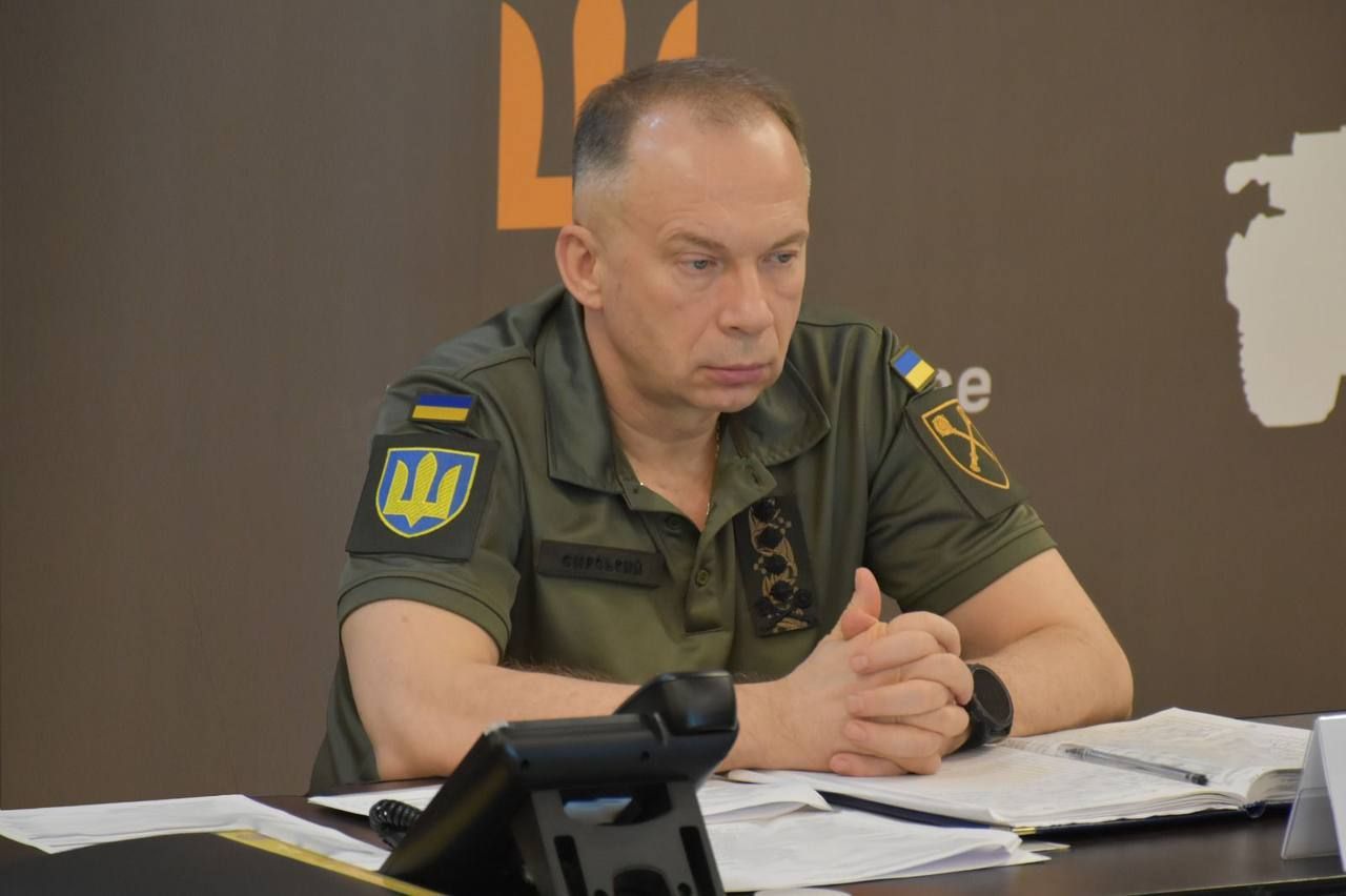 Ukraine faces up to 300 daily clashes as Russia attacks