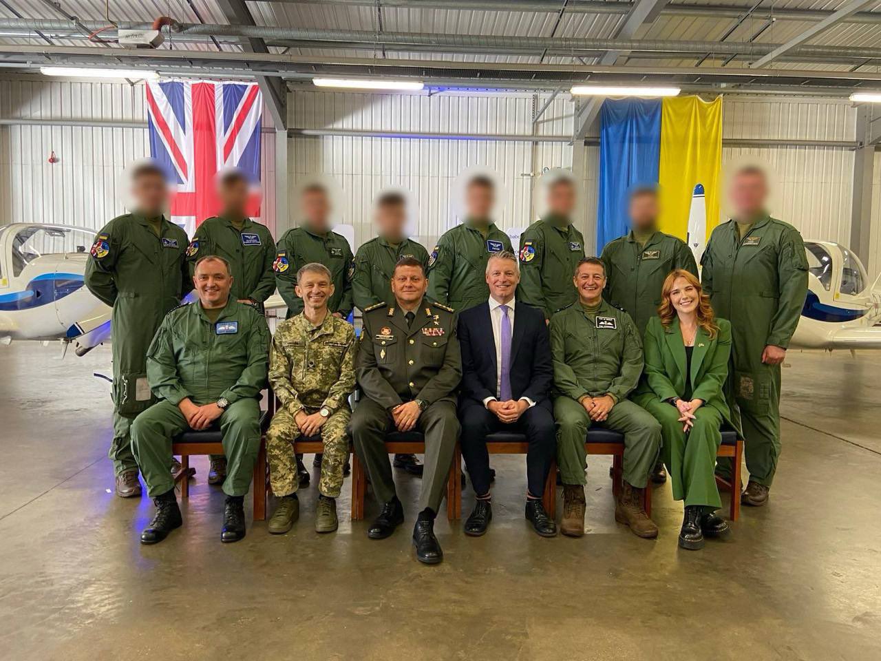 Graduation of Ukrainian pilots in Britain
