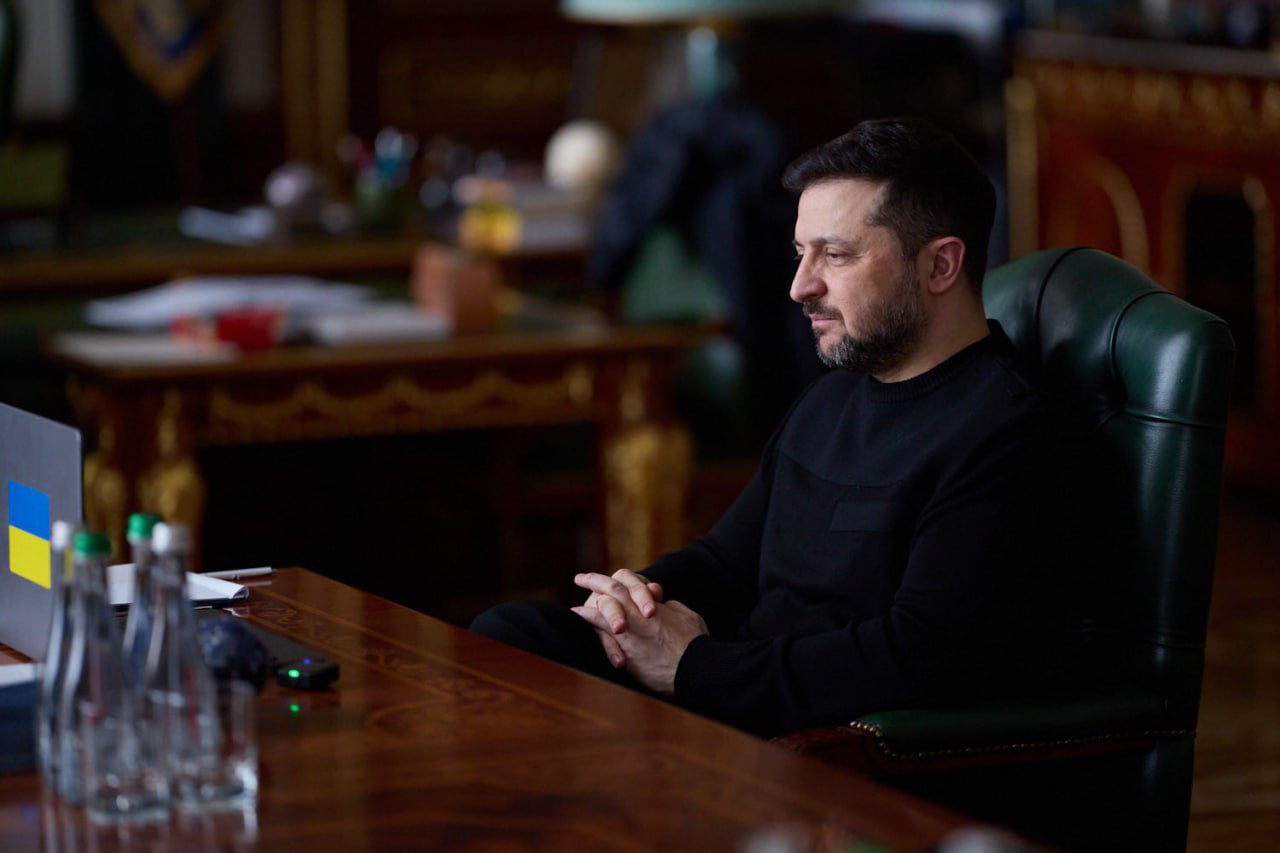 Zelensky: Military talks closer than political