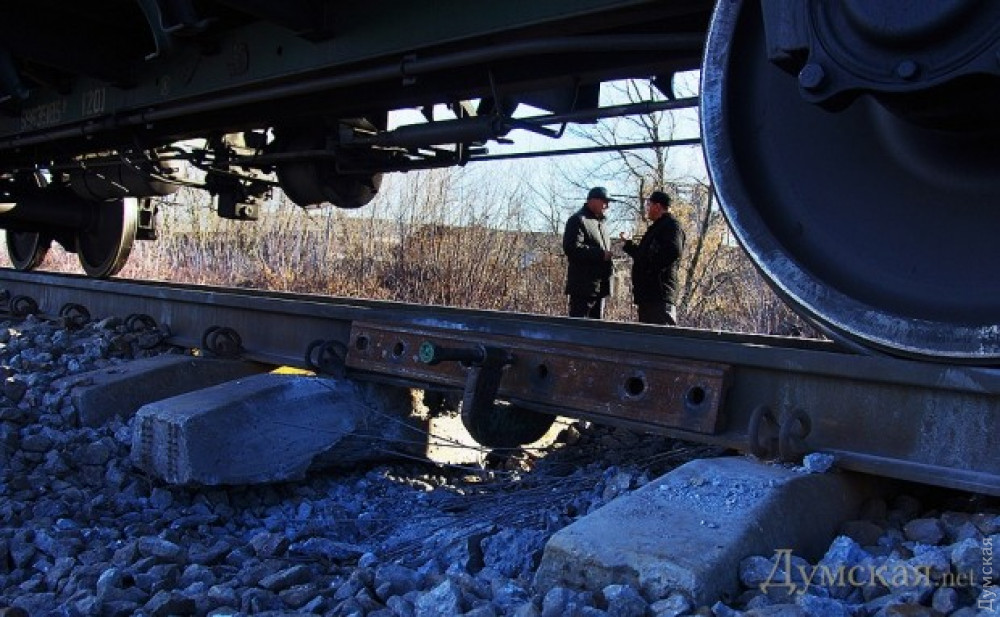 The occupiers prepare diversions on humanitarian aid convoys’ routes