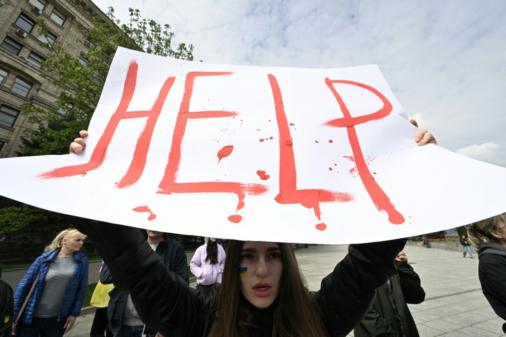 Western support for Ukraine fraying amid diplomatic solution calls
