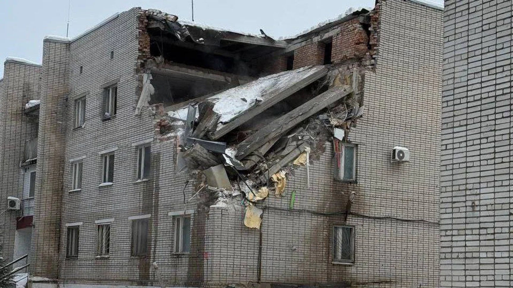 Explosion damages military office in Sertolovo, Russia