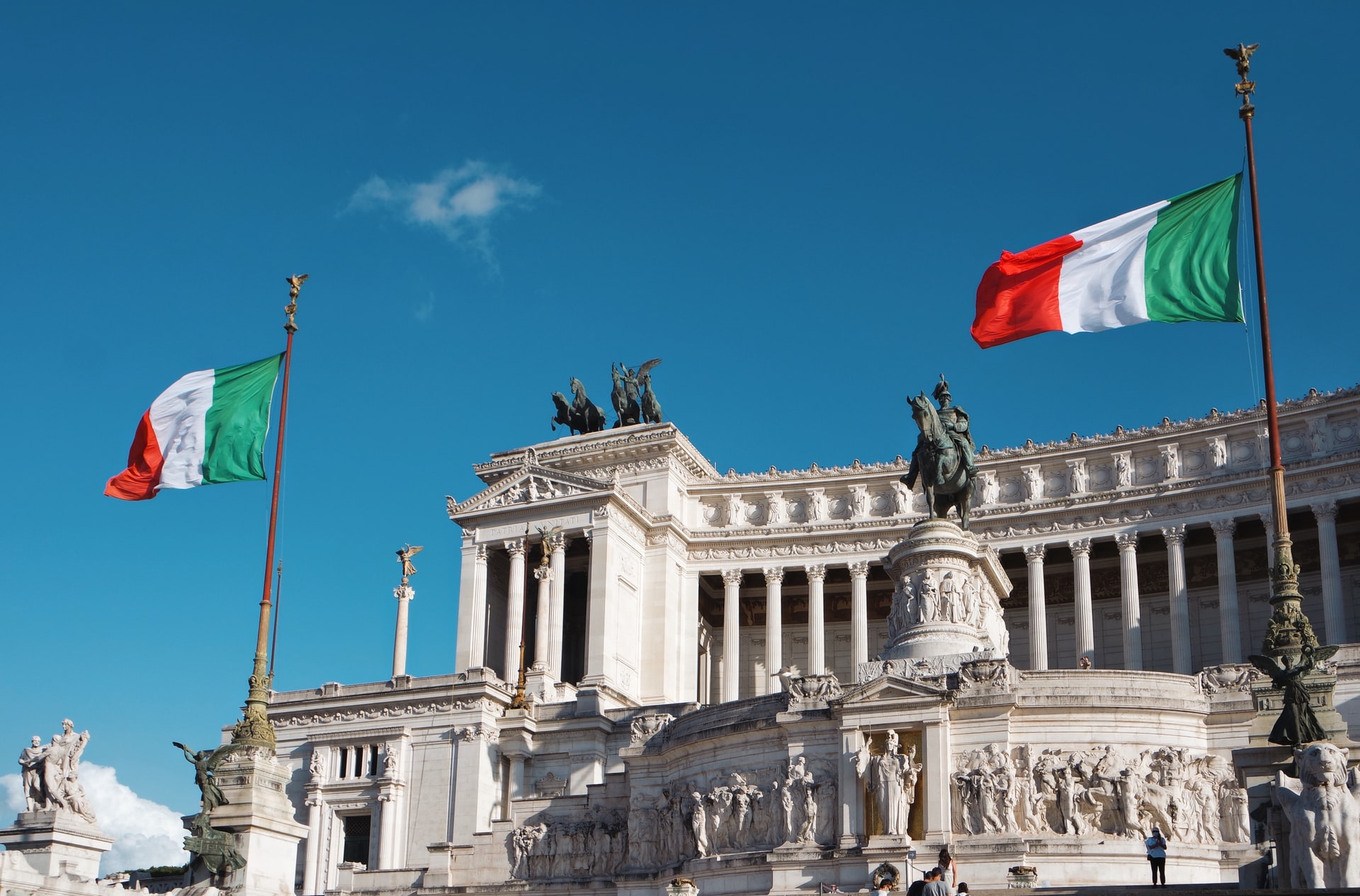 Arms for Ukraine: Italy backs military aid in 2025