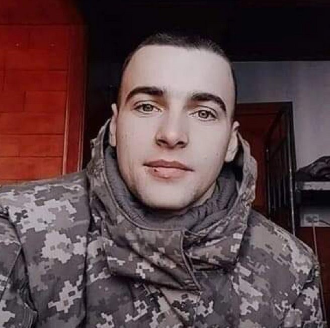 Hommage aux héros ukrainiens tombés au combat