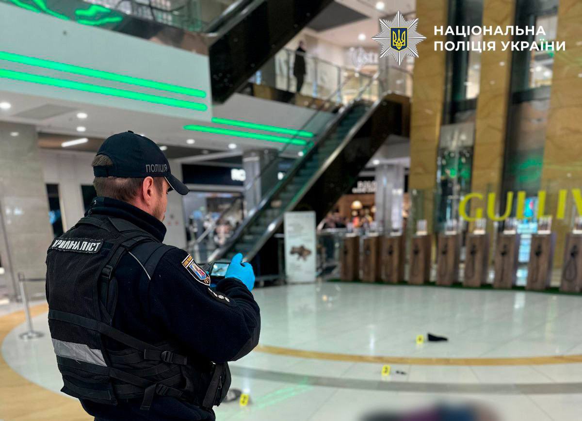 Man Dies After Falling from Fifth Floor in Kyiv Mall