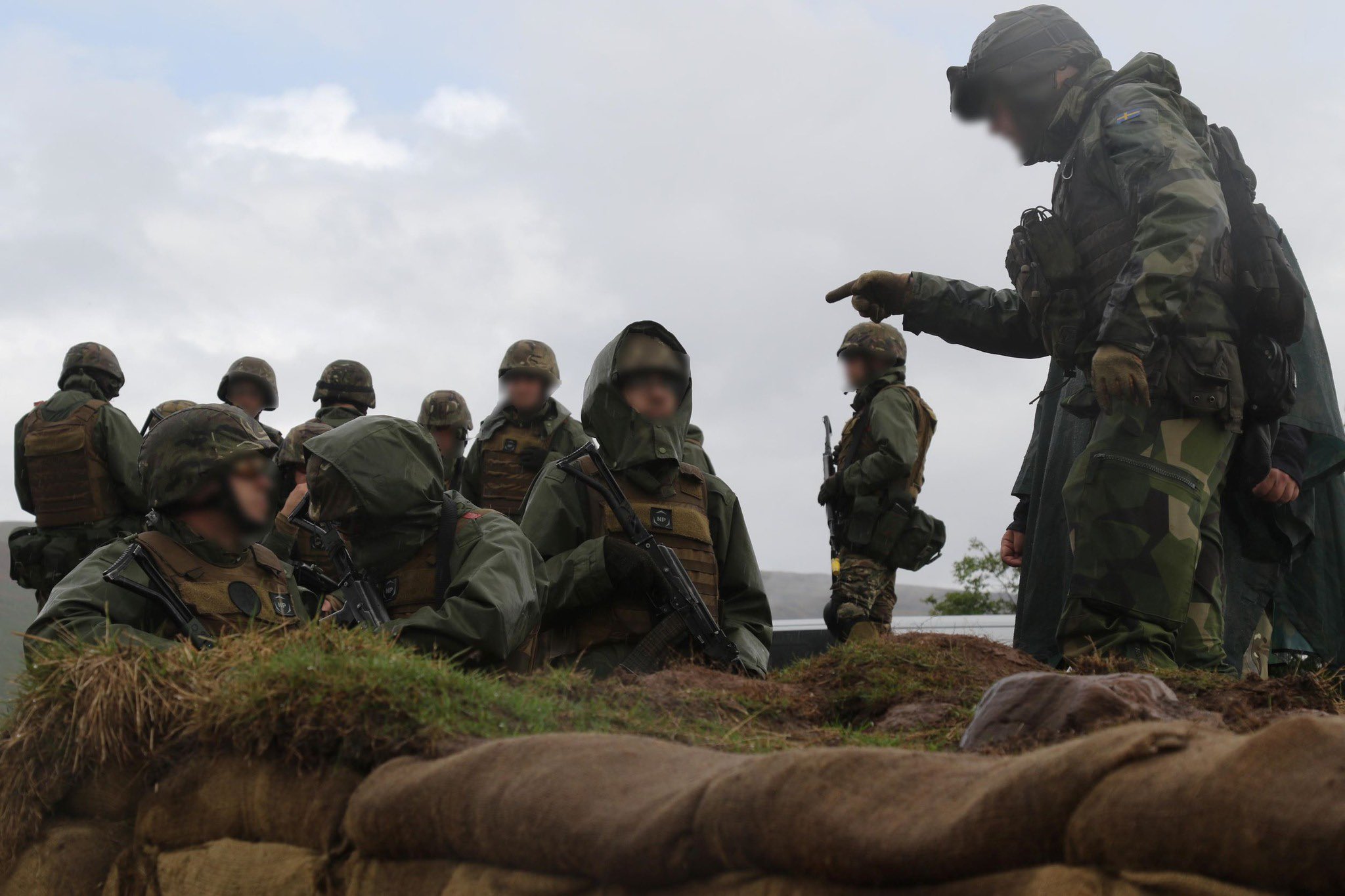Zelenskiy discusses brigade equipment and French aid