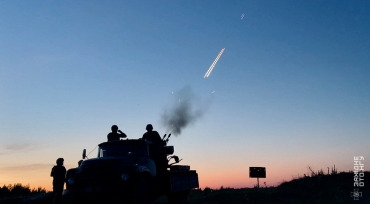Main Russian strike at night focused on an airfield, says Ignat