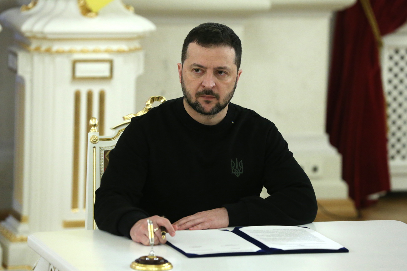 Zelenskyy Orders 50,000 FPV Drones for Ukrainian Army in 2026