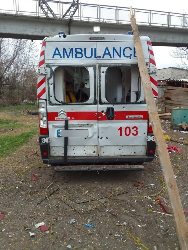 Russian strike on Kherson center kills one, wounds another
