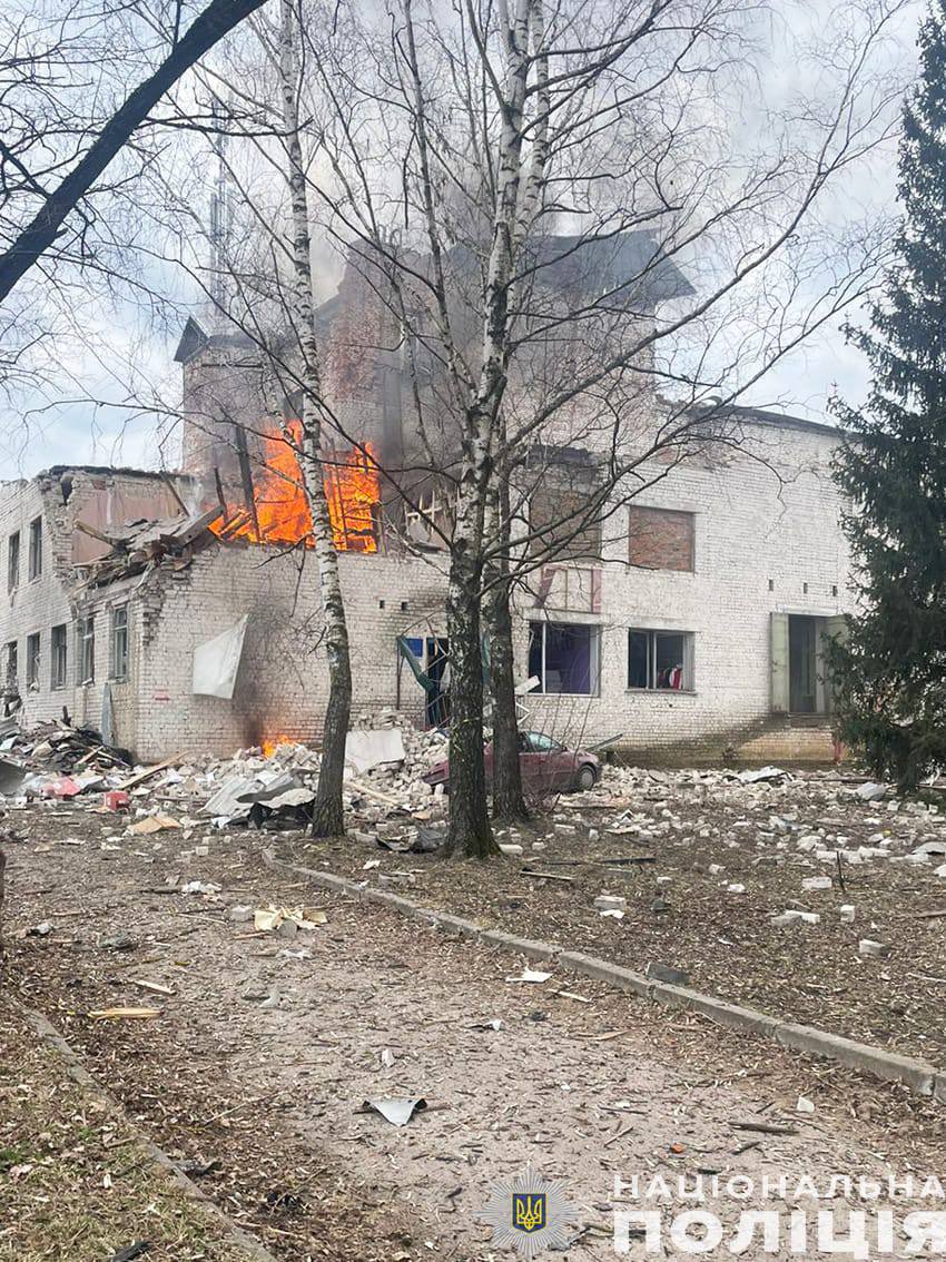 Russian bomb hits cultural center in Chernihiv, two injured