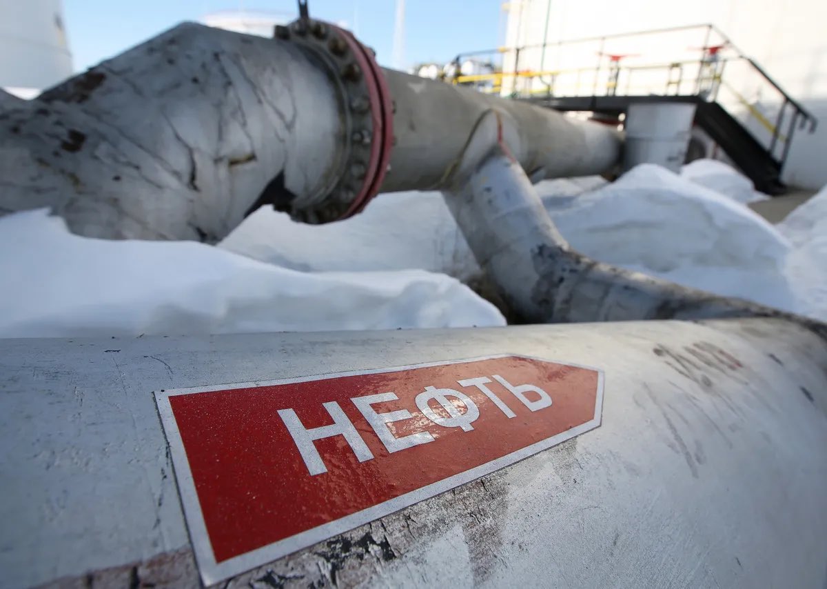 US Considers Harsher Sanctions on Russian Oil Exports