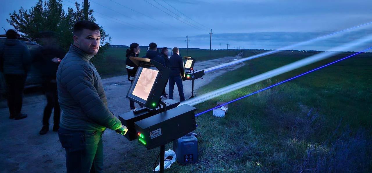 Ukraine tests new searchlights with thermal imagers for air defense