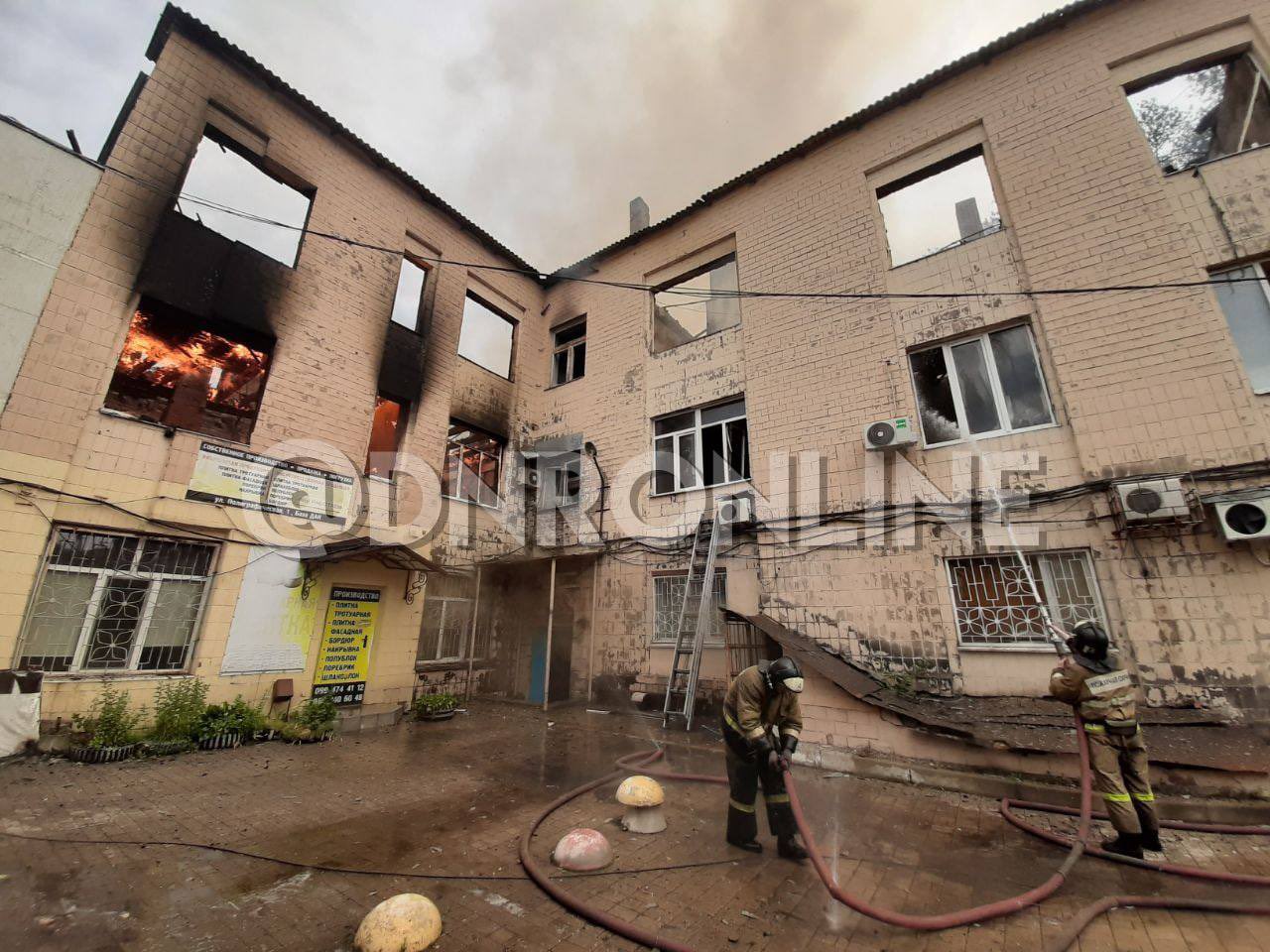 Apartment building shelled in Donetsk, casualties reported