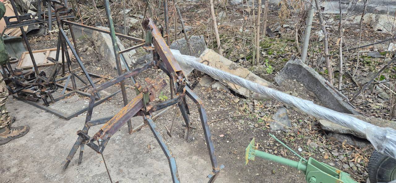 Russian infantry machine-gun mounts in Kupyansk direction