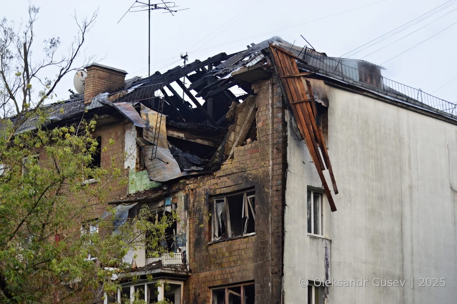 Russian drones attack Kyiv, killing civilians
