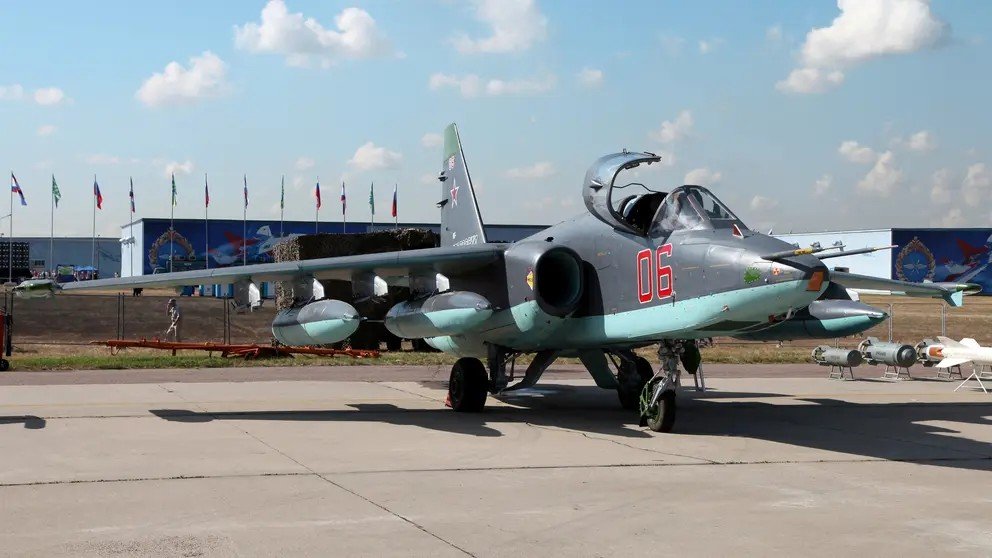 Ukrainian forces destroy Russian Su-25 attack aircraft