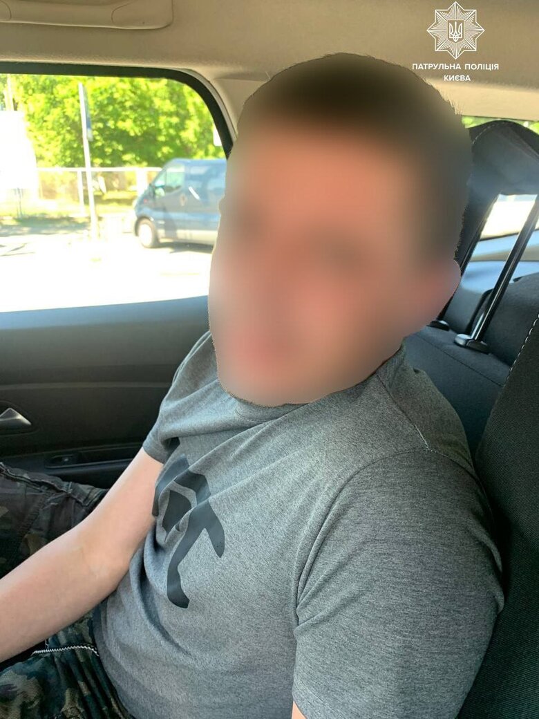 In Kyiv, patrols detained a saboteur with Shariy business cards