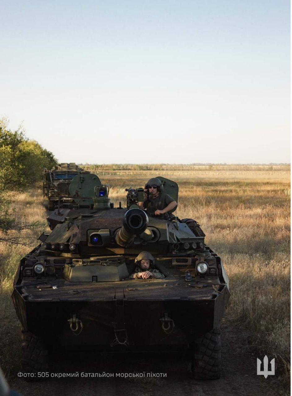 French AMX-10RCR and British Mastiff serve with Ukrainian marines.