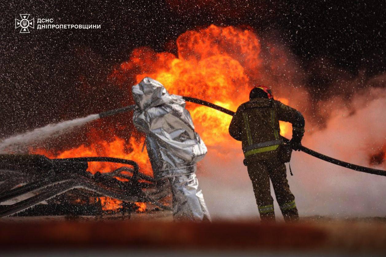 100 Russian drones over Ukraine; attacks on infrastructure and railways