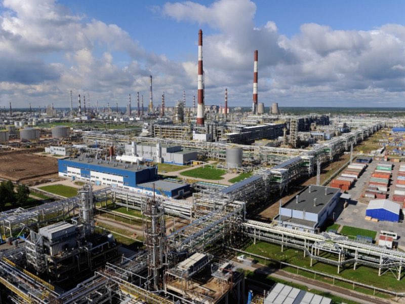 Strike damages majority of Kirishi refinery units