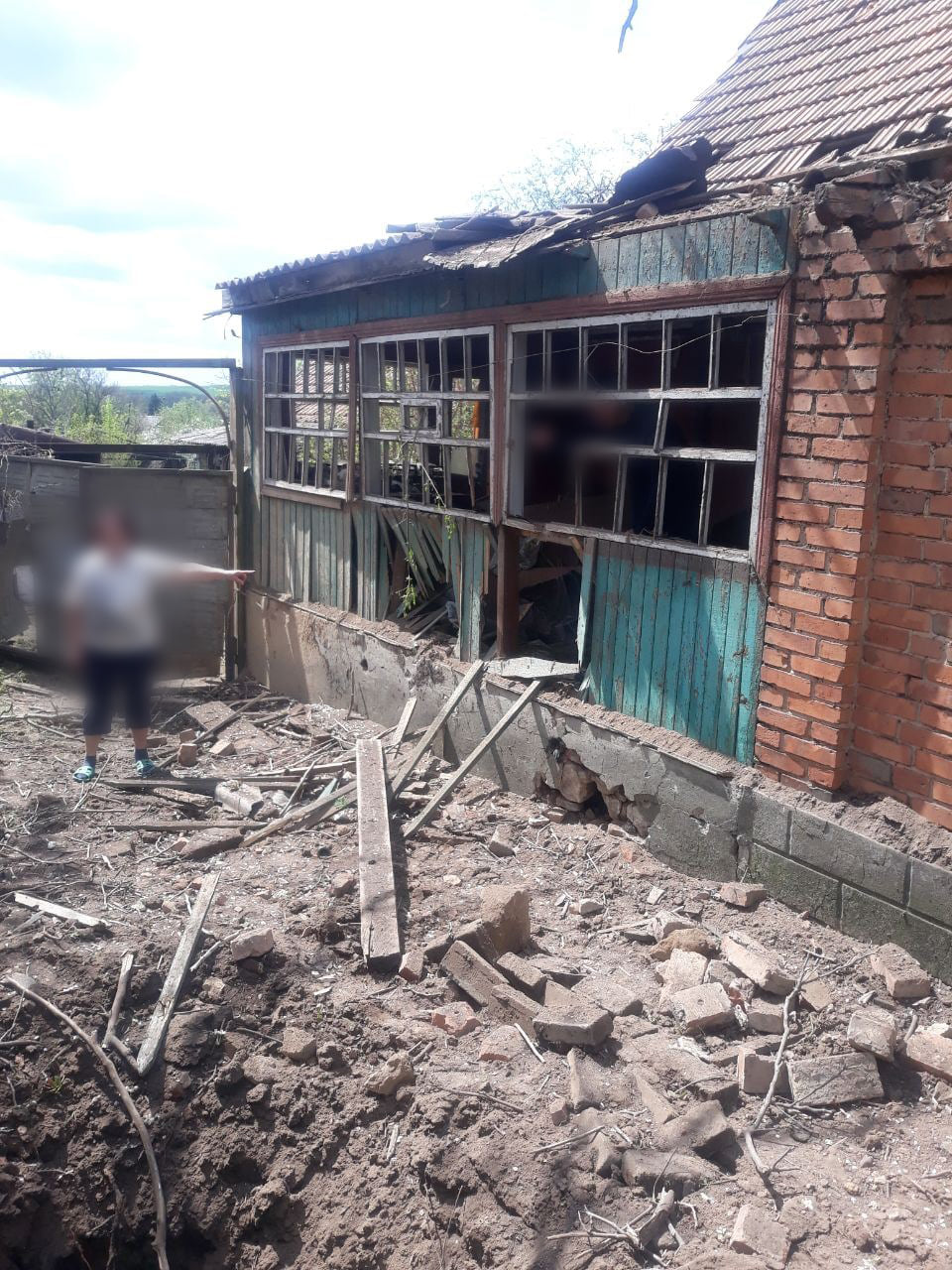 Three killed and six wounded in shelling