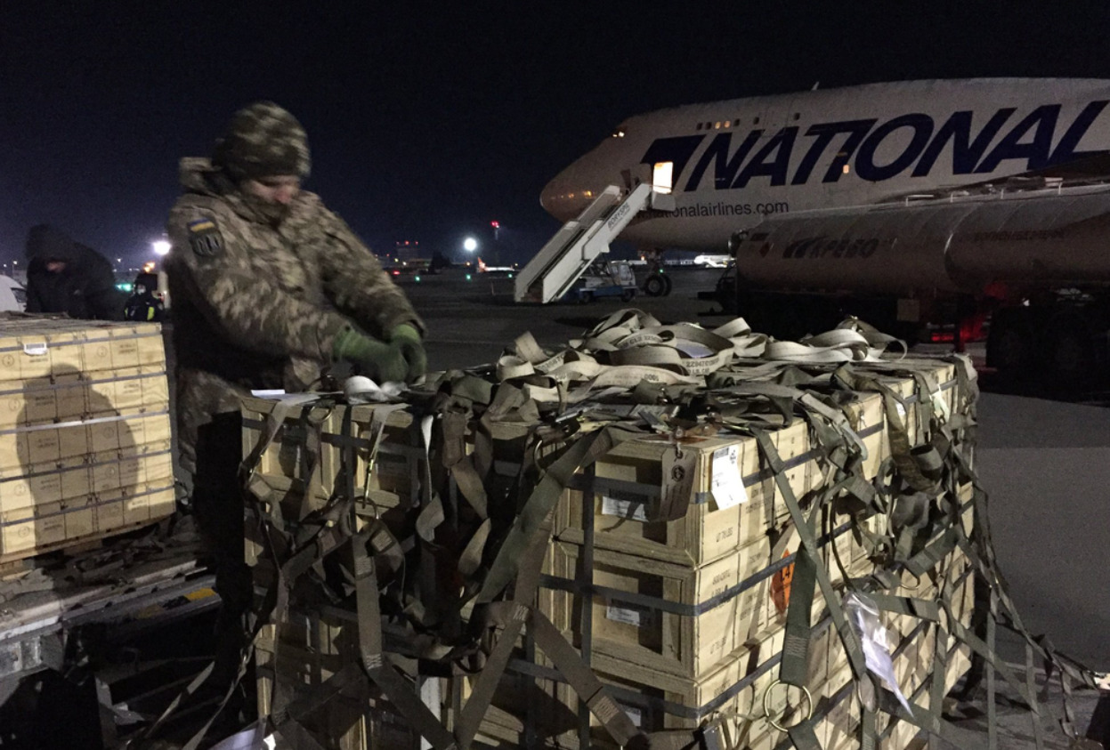 Pentagon: 8-10 aid planes for Ukraine arrive in Europe daily