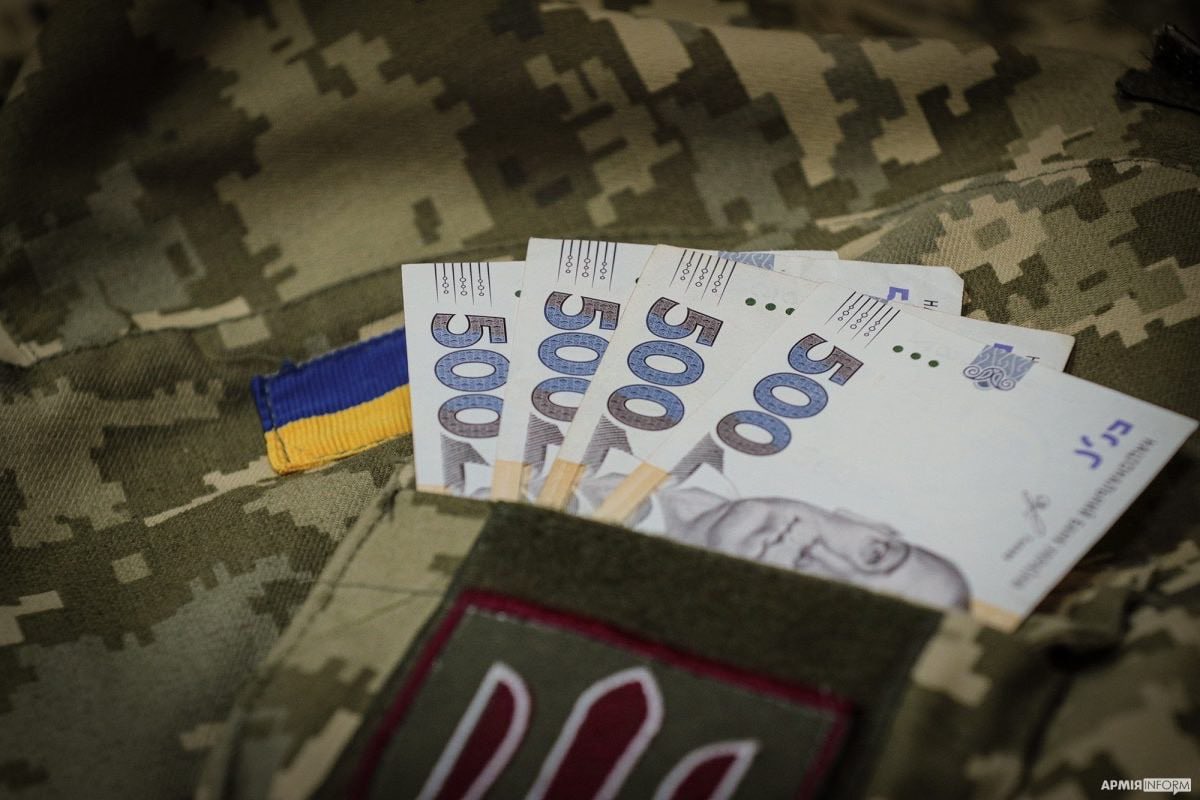 Zelensky orders military pay raises