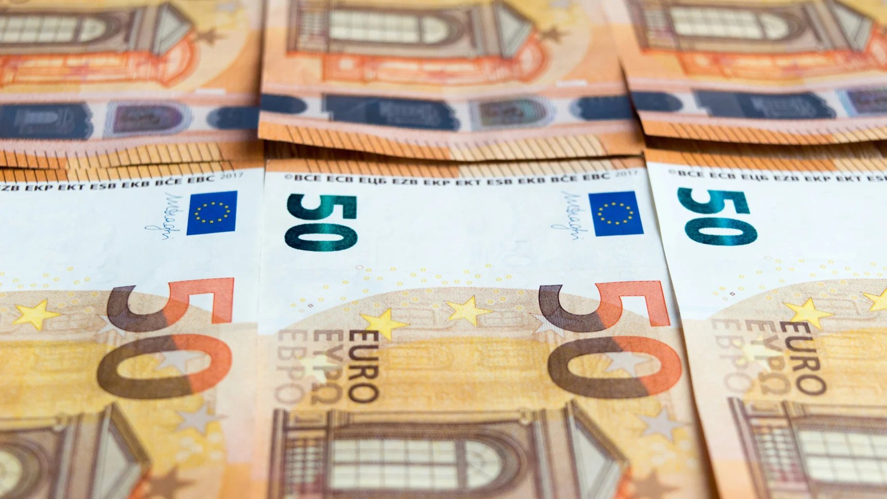 EU urges G7 to speed up Ukraine loan