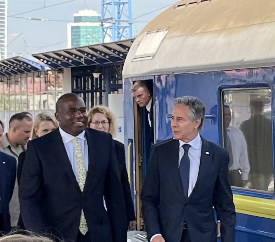 Blinken and Lammy arrive in Kyiv on joint visit