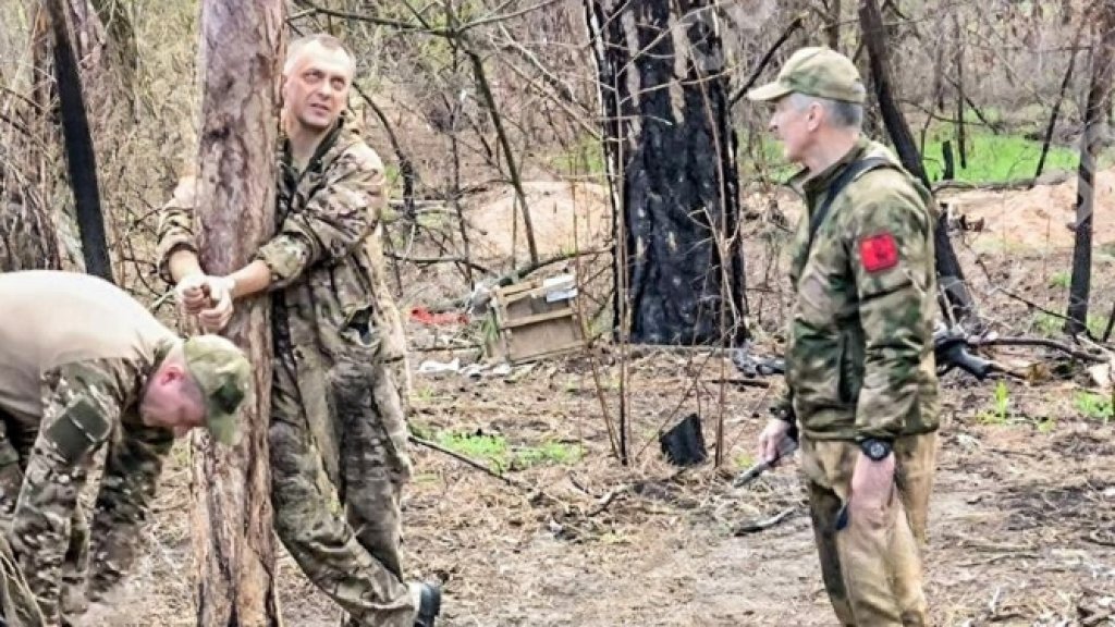 Commandants envoient soldats au combat inutilement