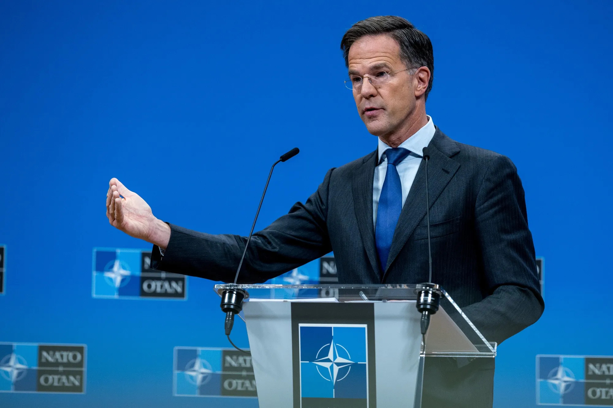 NATO examines negotiation scenarios for war