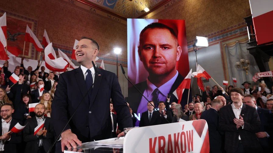 Polish Candidate: Ukraine Needs to Acknowledge Volyn Before EU/NATO Membership