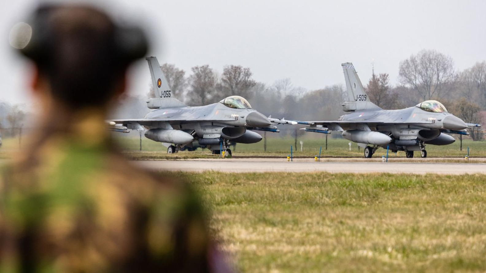 Netherlands to Send First F-16s to Ukraine