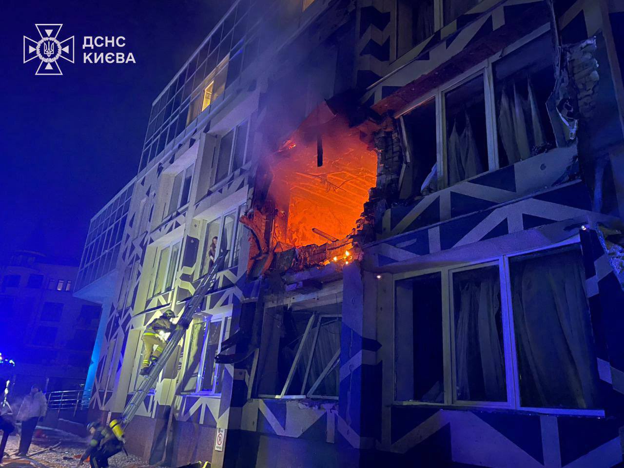 Russian attacks on Kyiv: hospital hit, civilians dead and injured