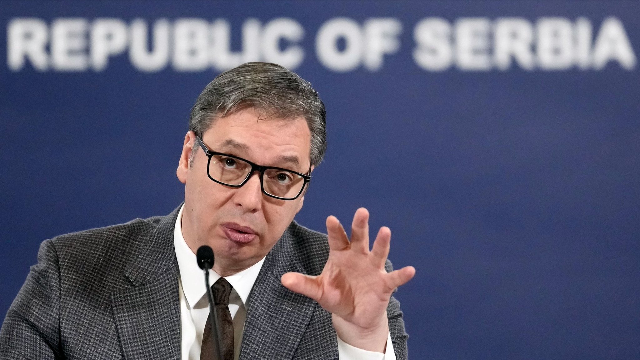 Serbia’s Vucic retracts Ukraine resolution support, forgiven by Russia
